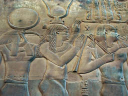 EINWEIHUNG IN DIE SMARAGDTAFELN